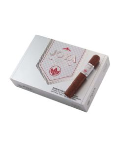 Joya De Nicaragua  Silver Robusto Box of 20